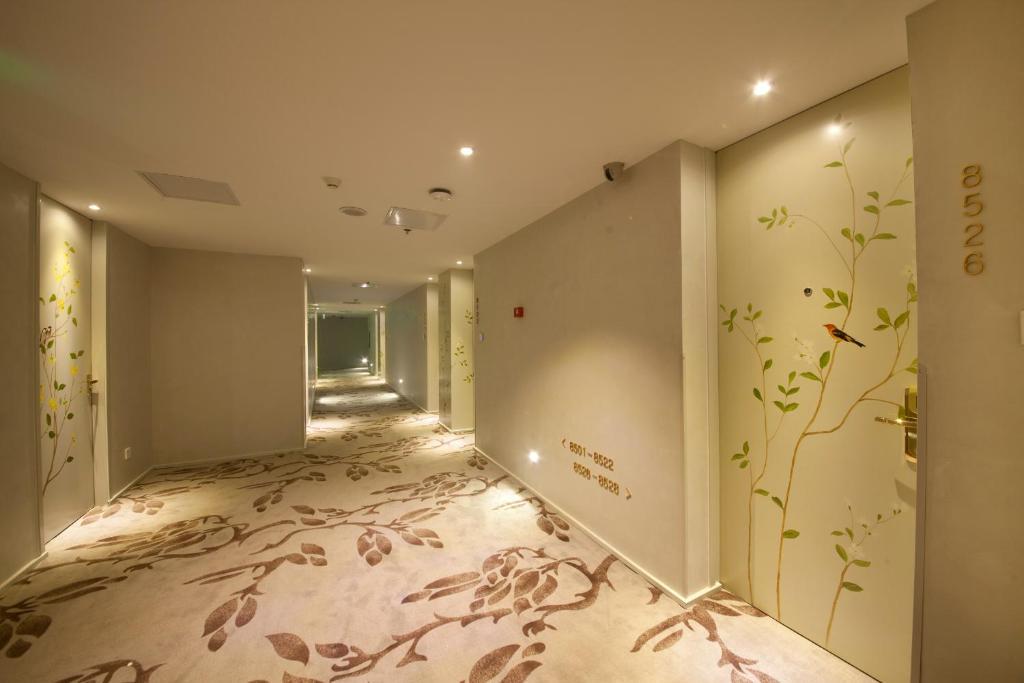 Beijing Springs Valley Hotel Exterior photo