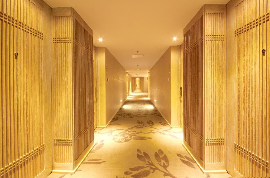 Beijing Springs Valley Hotel Exterior photo